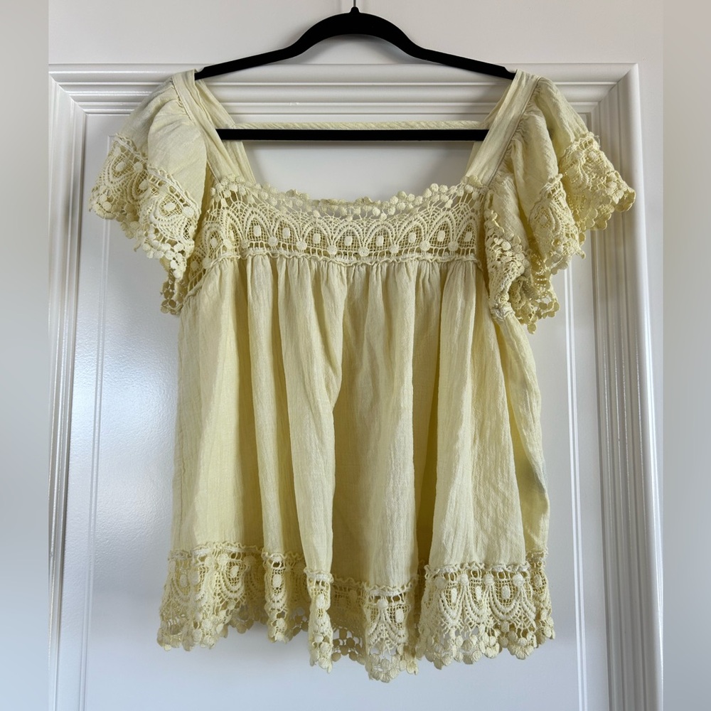 Vici Yellow Top